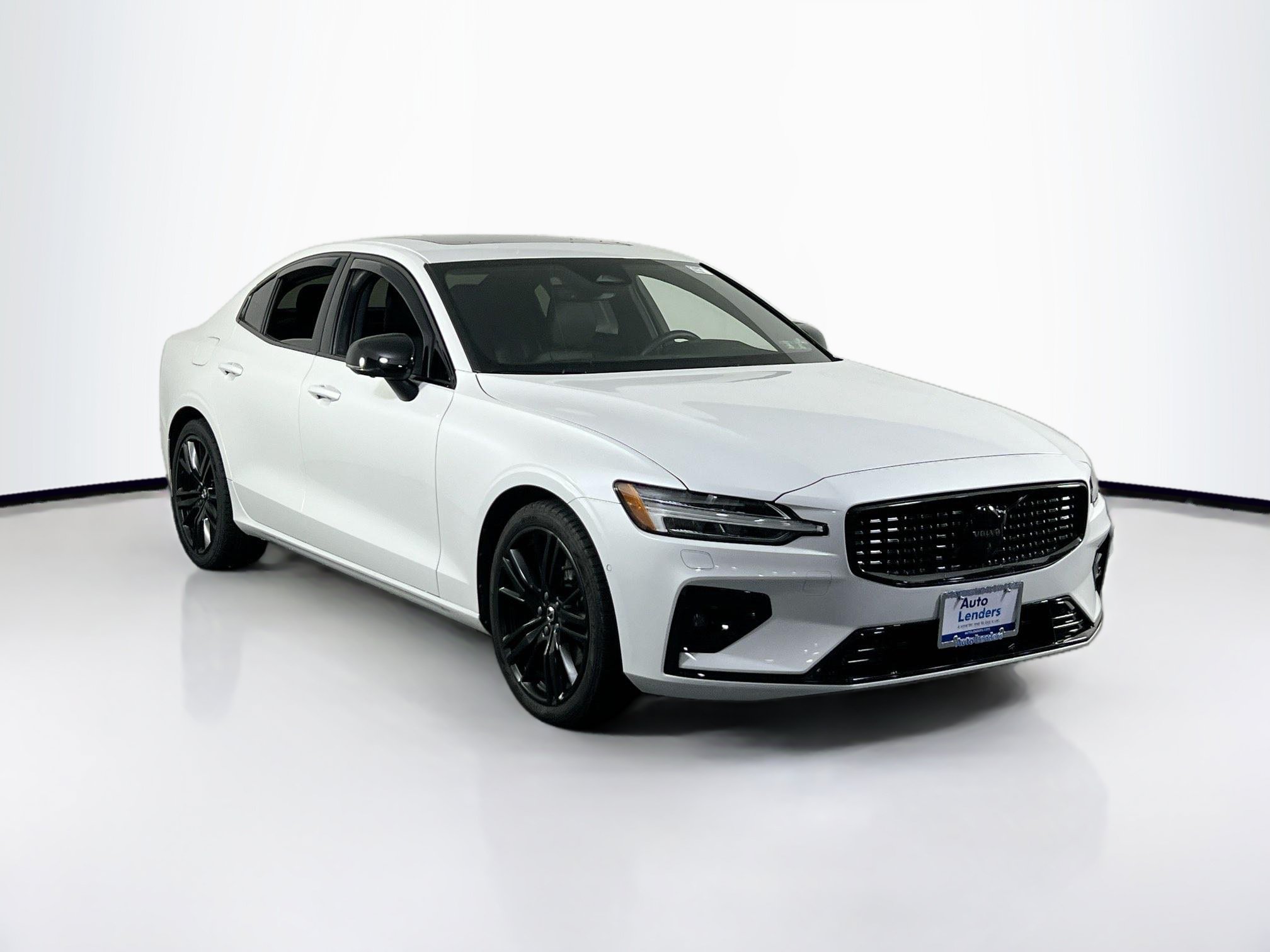 Used 2023 Volvo S60 B5 Plus w/ Climate Package AWD/4WD image 3
