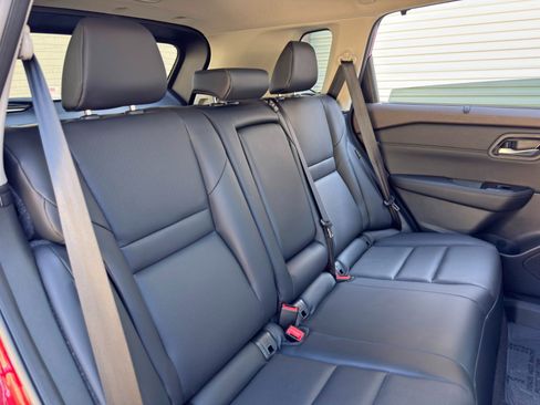 Used 2023 Nissan Rogue SV w/ SV Premium B Package FWD image 34