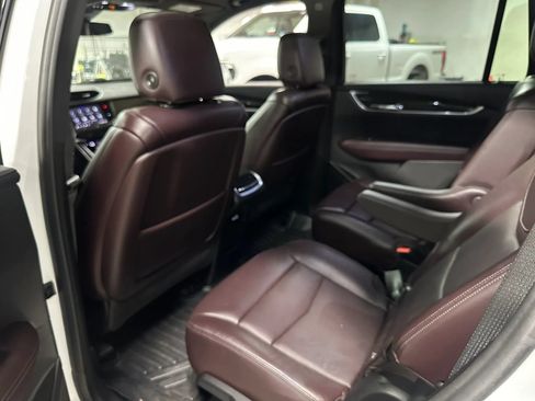 Used 2020 Cadillac XT6 Premium Luxury AWD/4WD image 32