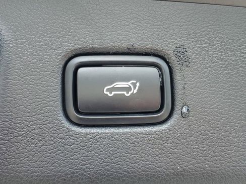 Used 2022 Kia Telluride EX w/ EX Premium Package image 8