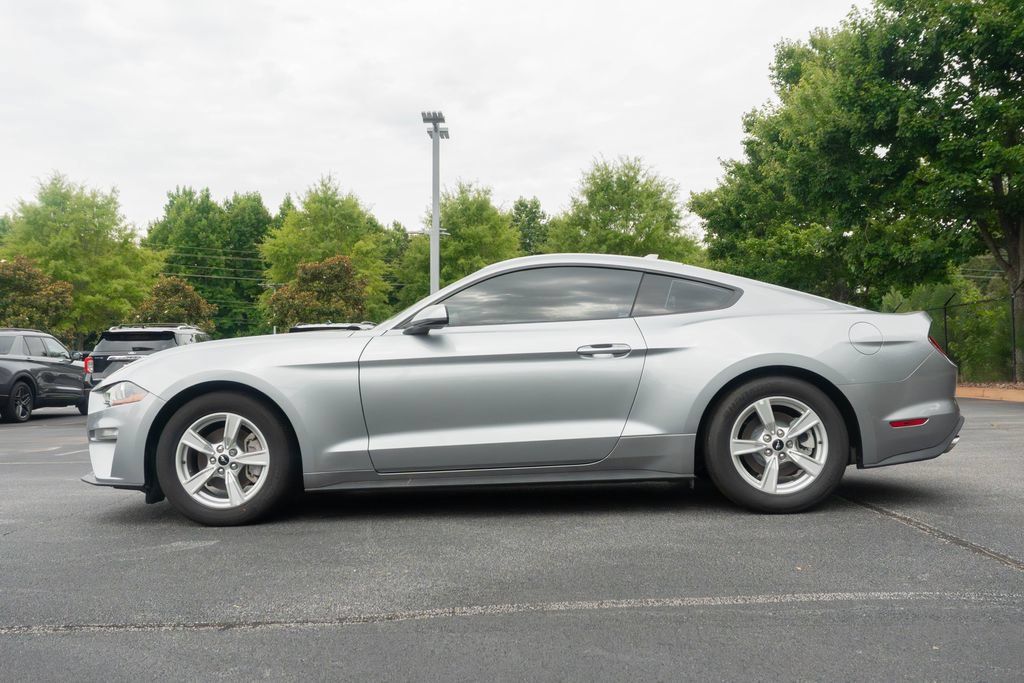 Used 2022 Ford Mustang Coupe RWD image 6