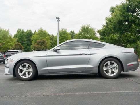 Used 2022 Ford Mustang Coupe RWD image 6
