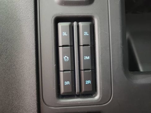 Used 2025 Ford Expedition Max Platinum AWD/4WD image 9