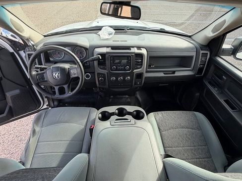 Used 2018 RAM 1500 4x4 Crew Cab w/ Chrome Appearance Group image 13