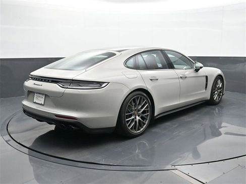 Used 2023 Porsche Panamera 4 Platinum Edition image 23