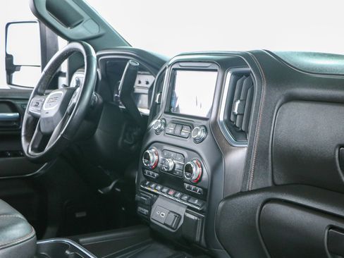Used 2022 GMC Sierra 2500 AT4 w/ AT4 Preferred Package AWD/4WD image 29