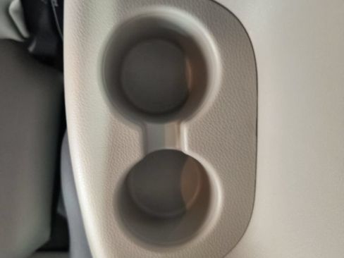 Used 2024 Toyota Sienna XLE FWD image 35