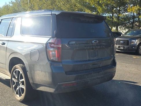 Used 2021 Chevrolet Suburban RST image 4