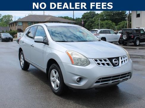 Used 2013 Nissan Rogue S w/ Special Edition Pkg FWD image 2