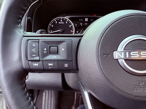 Used 2023 Nissan Pathfinder SL image 22