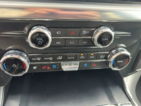 New 2025 Ford F150 Lariat w/ Equipment Group 502A High image 24