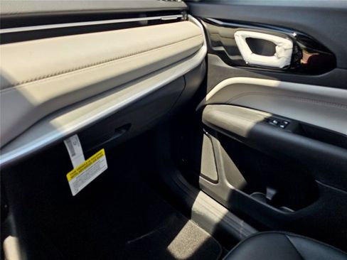 New 2026 Jeep Compass Limited AWD/4WD image 60
