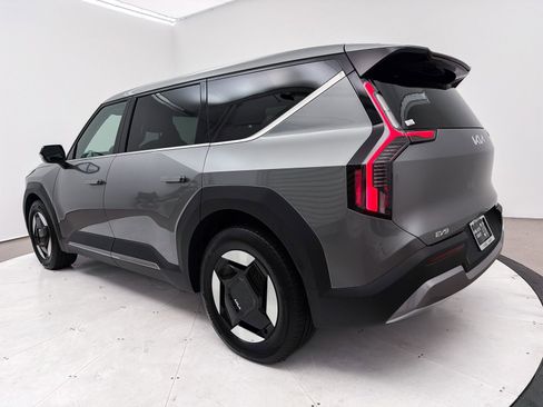 Used 2024 Kia EV9 Light Long Range image 15