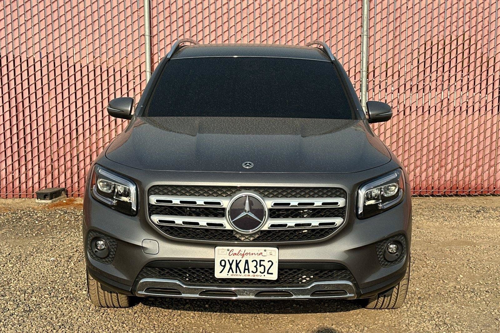 Used 2022 Mercedes-Benz GLB 250 4MATIC w/ Premium Package Lite image 3