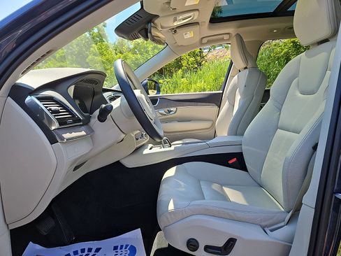 Certified 2023 Volvo XC90 B6 Plus w/ Protection Package AWD/4WD image 13