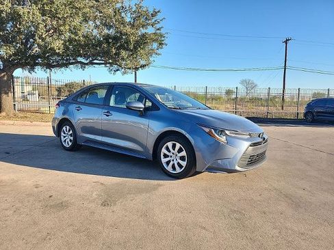 Used 2024 Toyota Corolla LE image 1