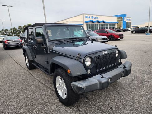 Used 2017 Jeep Wrangler Unlimited Sport w/ Quick Order Package 24S image 2