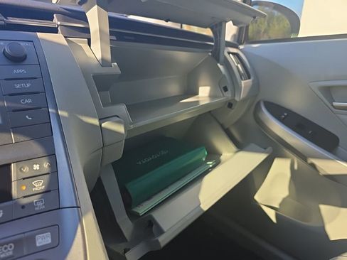 Used 2013 Toyota Prius Four image 33