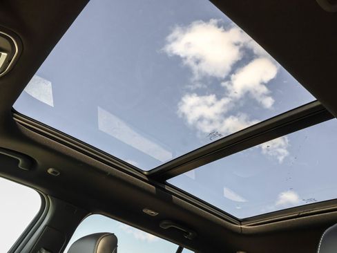 New 2025 Jeep Grand Cherokee Limited image 6