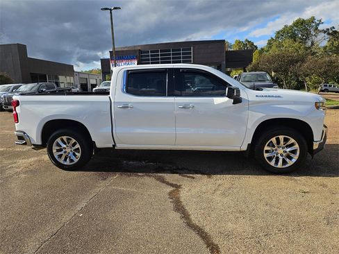 Used 2021 Chevrolet Silverado 1500 LTZ image 3