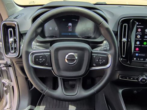 Used 2025 Volvo XC40 B5 Plus AWD/4WD image 16
