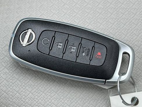 New 2026 Nissan Rogue SV image 32