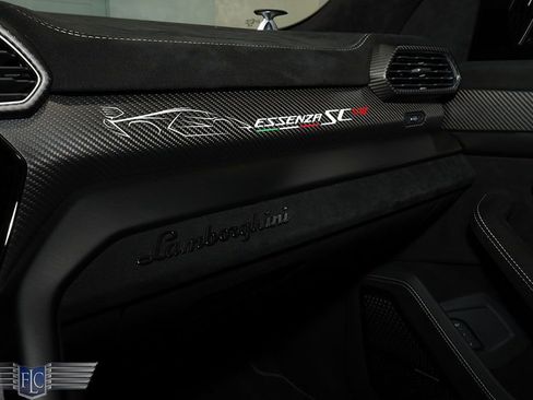 Used 2023 Lamborghini Urus Performante image 40