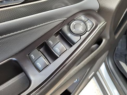 Used 2018 Chevrolet Traverse Premier w/ Driver Confidence II Package image 21