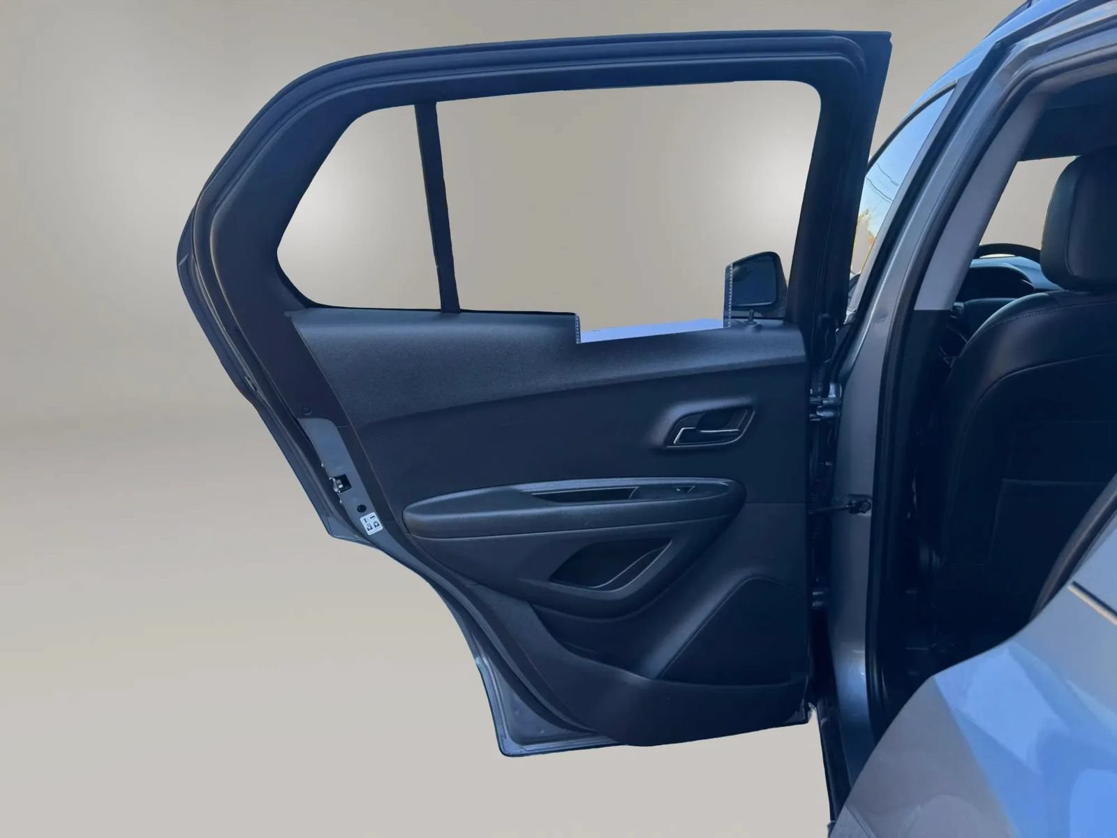 Used 2019 Chevrolet Trax LT w/ LT Convenience Package AWD/4WD image 36
