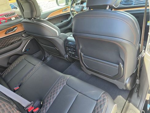 New 2025 Jeep Grand Cherokee Summit image 29