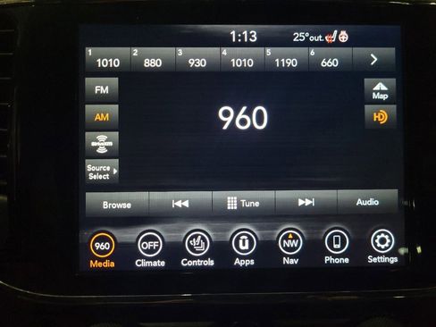 Used 2021 Jeep Grand Cherokee Limited image 25