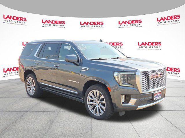 Used 2021 GMC Yukon Denali w/ Denali Premium Package AWD/4WD image 1