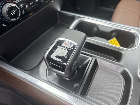 Certified 2024 Chevrolet Silverado 1500 High Country w/ Technology Package AWD/4WD image 15
