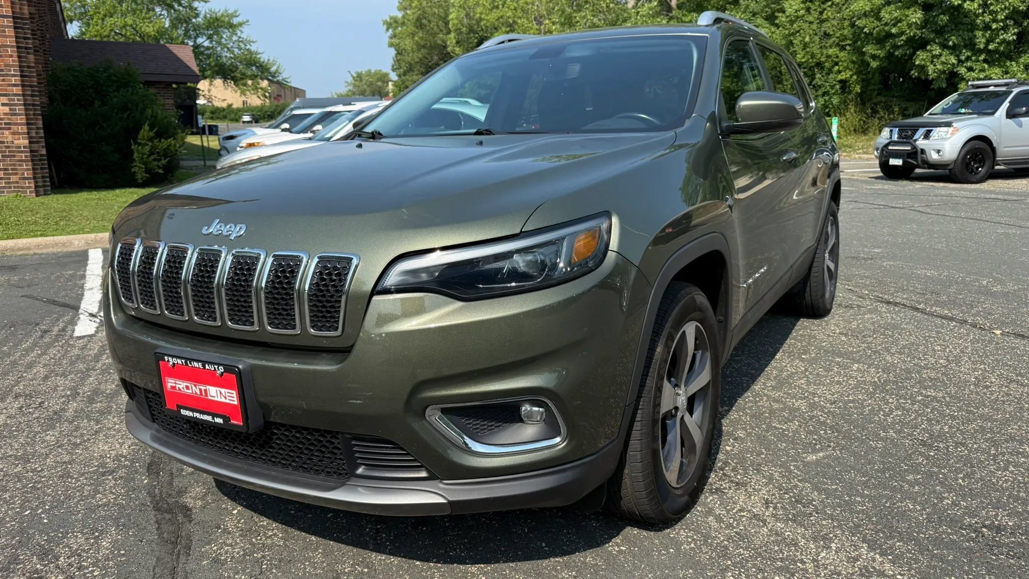 Used 2020 Jeep Cherokee Limited AWD/4WD image 16