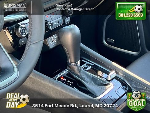 Used 2025 Jeep Compass Latitude w/ Sun & Sound Group AWD/4WD image 16