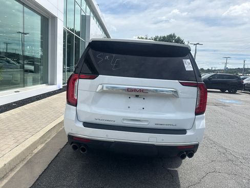 Used 2023 GMC Yukon Denali AWD/4WD image 6
