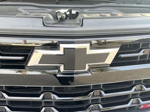 Used 2024 Chevrolet Silverado 1500 LT Trail Boss image 30