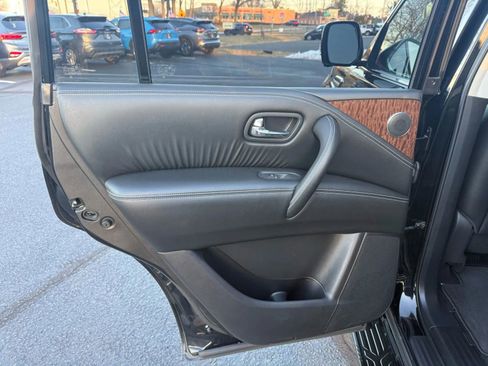 Used 2020 Nissan Armada SL w/ Premium Package image 34