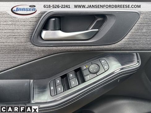 Used 2023 Nissan Rogue SV image 8