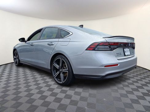 Used 2024 Honda Accord Sport image 4