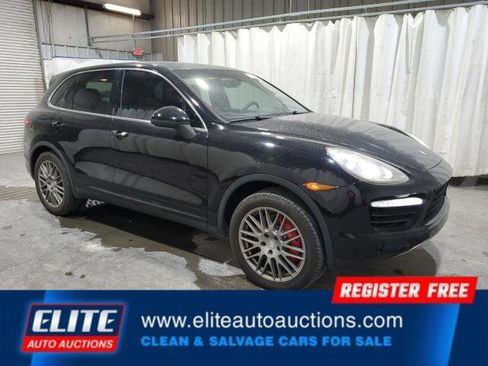 Used 2011 Porsche Cayenne Turbo image 7
