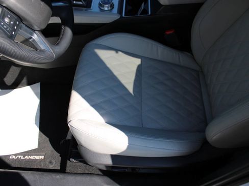 Used 2024 Mitsubishi Outlander SEL AWD/4WD image 8