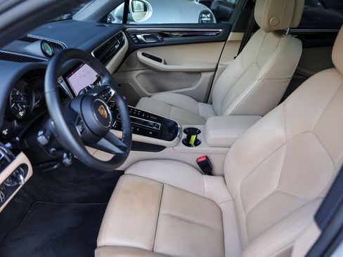 Certified 2024 Porsche Macan AWD/4WD image 15