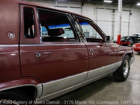 Used 1990 Cadillac Brougham image 23