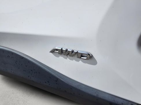 Used 2021 Toyota RAV4 XLE w/ Convenience Package image 10