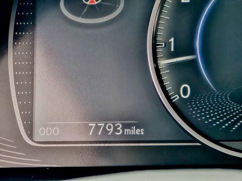 Used 2023 Lexus ES 350 w/ Premium Package image 40