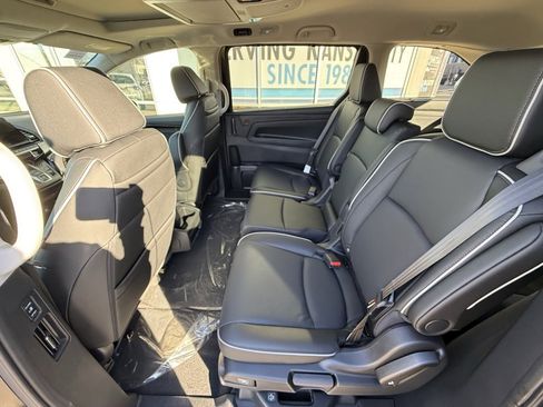 New 2026 Honda Odyssey Touring image 8