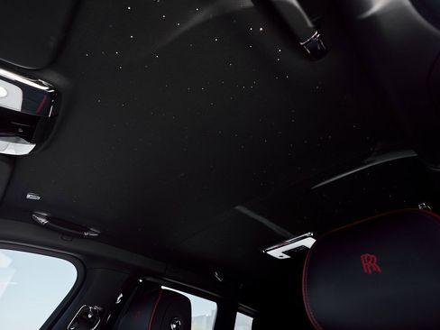 Used 2022 Rolls-Royce Cullinan Black Badge image 49