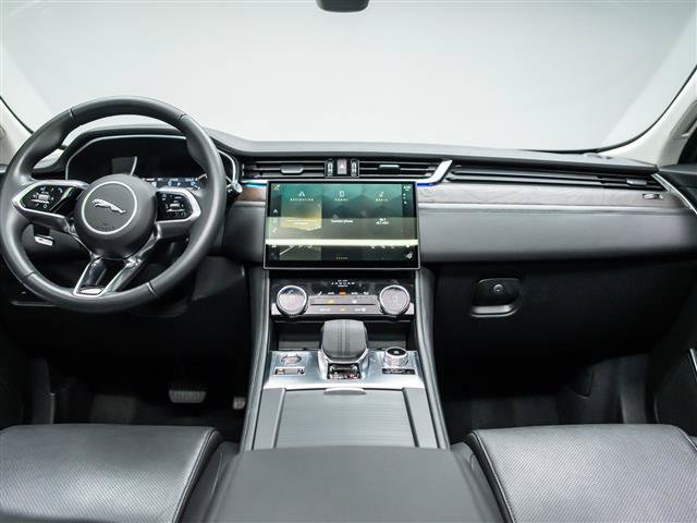 Used 2023 Jaguar F-PACE S AWD/4WD image 18