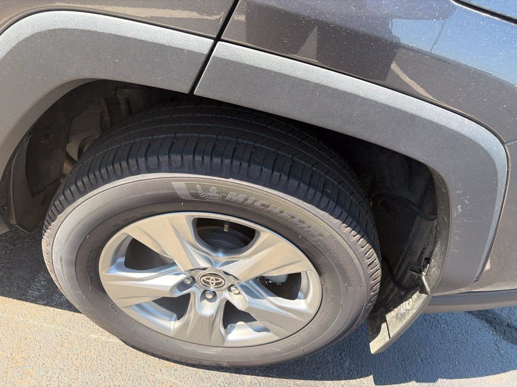 Used 2024 Toyota RAV4 XLE AWD/4WD image 10